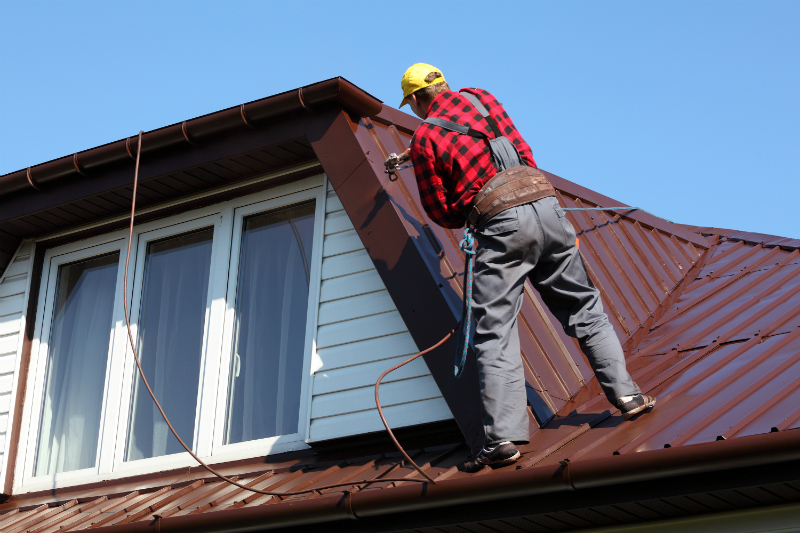 Why It’s Important to Prioritize Roof Gutter Cleaning in Puyallup, WA